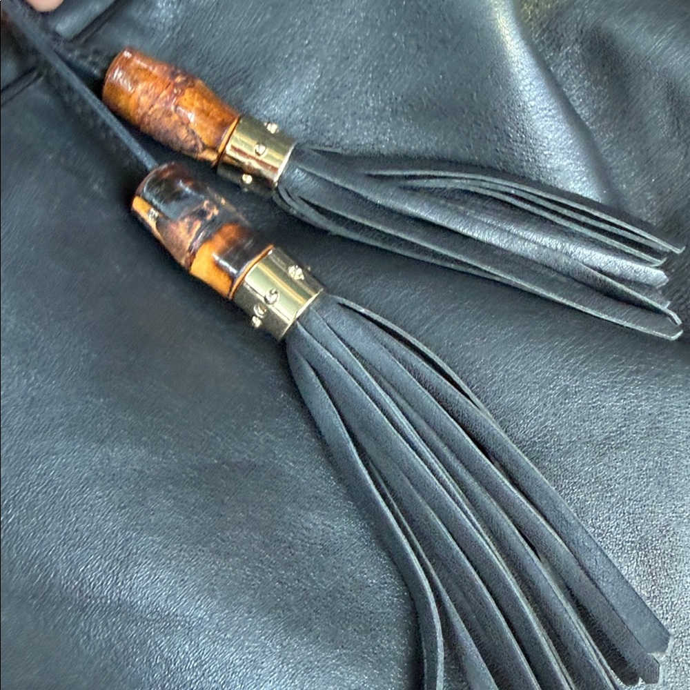 Gucci Black Leather Drawstring Hobo with Braided Handles - Picture 10 of 10